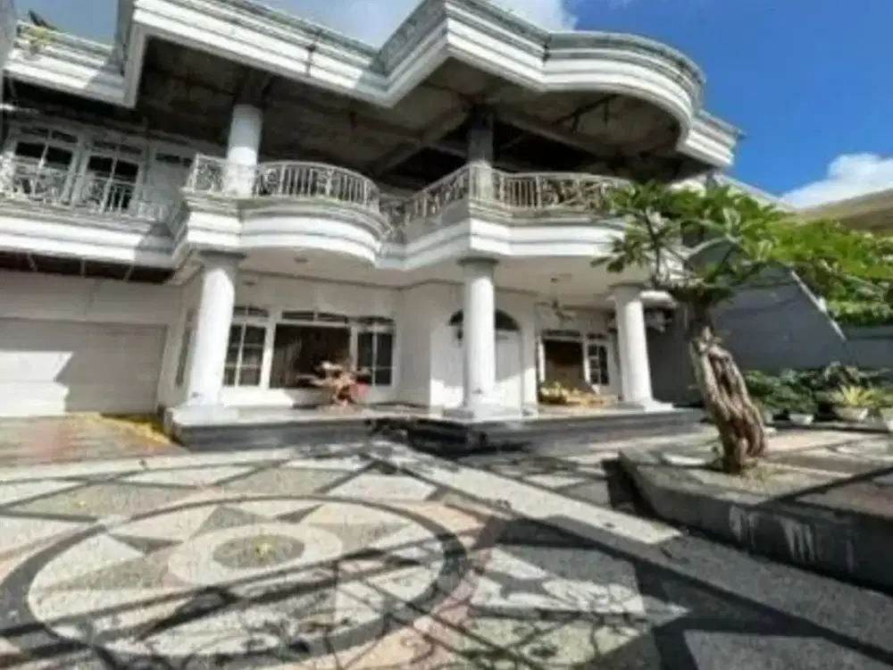 Rumah 2 Lantai 5 KT LT 400 m² di Pemogan