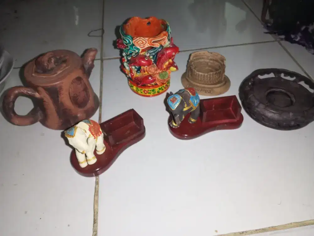 Pajangan antik luar negri borongan Rp.100rb