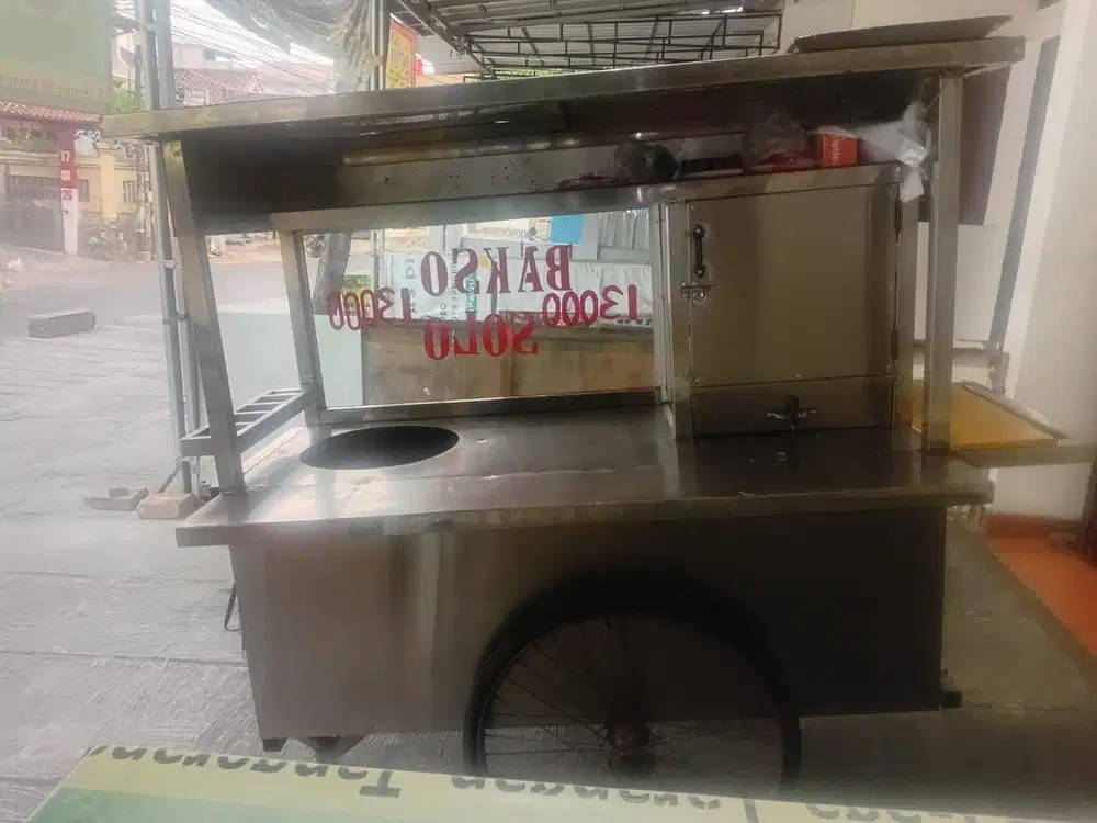 Gerobak bakso,mie ayam