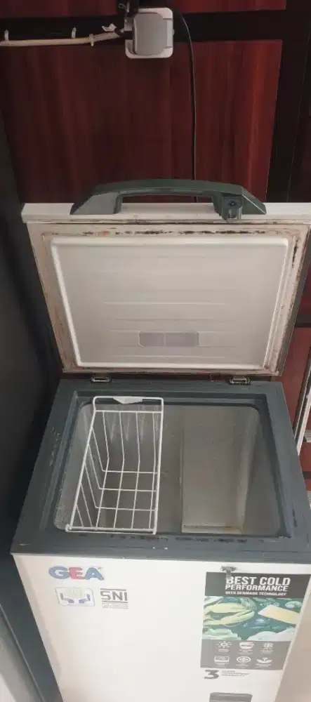 Jual freezer kondisi mulus