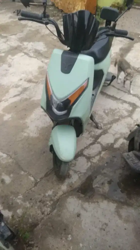 Sepeda listrik uwinfly D60
