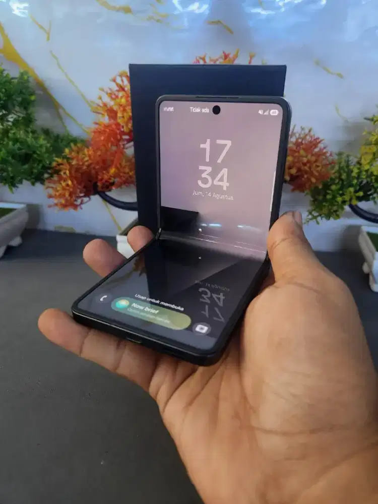 SAMSUNG Z FLIP 7 5G RAM 12/256GB ORIGINAL SEIN MULUS NORMAL