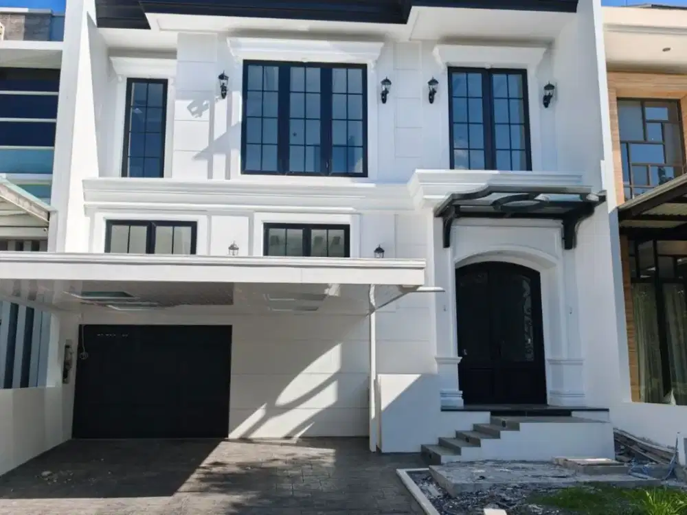 Dijual Rumah 3 Lantai ada Attic Room di The Mansion Pakuwon Indah Surabaya Barat American Style