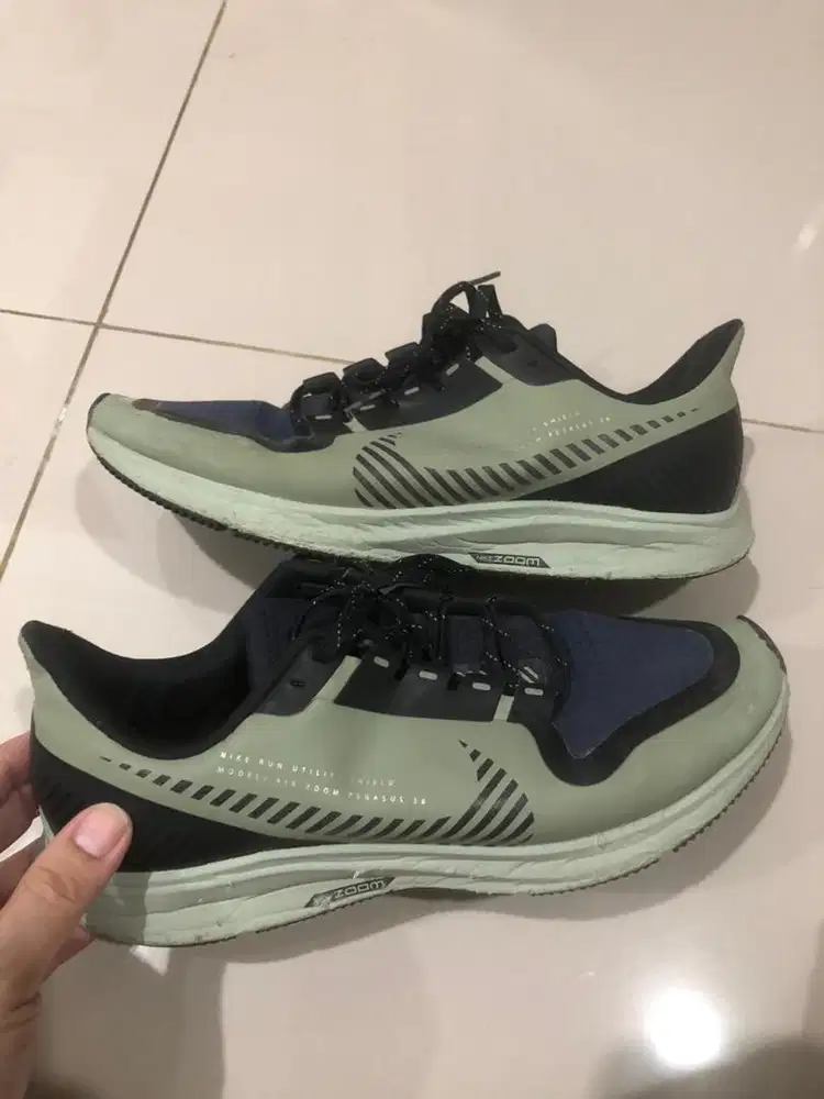 Sepatu Men Running Nike Air Zoom Pegasus 36 Shield Mulus