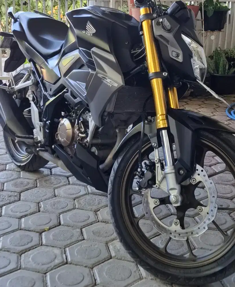 CB150R StreetFire SE V4