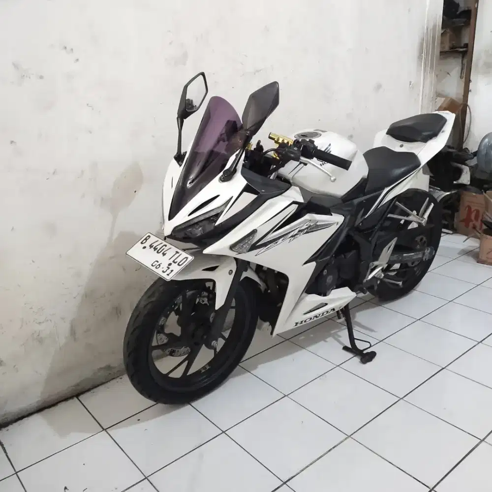 Honda CBR facelift 2016 Lengkap Bagus