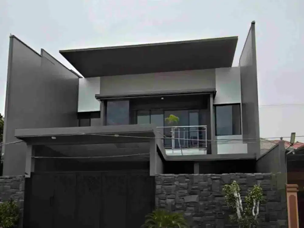 RUMAH MANYAR KERTAADI