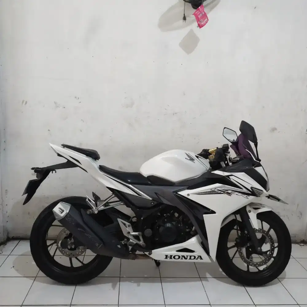 Honda CBR facelift 2016 Bagus lengkap