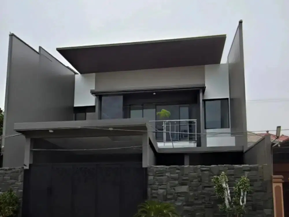 Dijual Rumah Manyar Kertaadi
