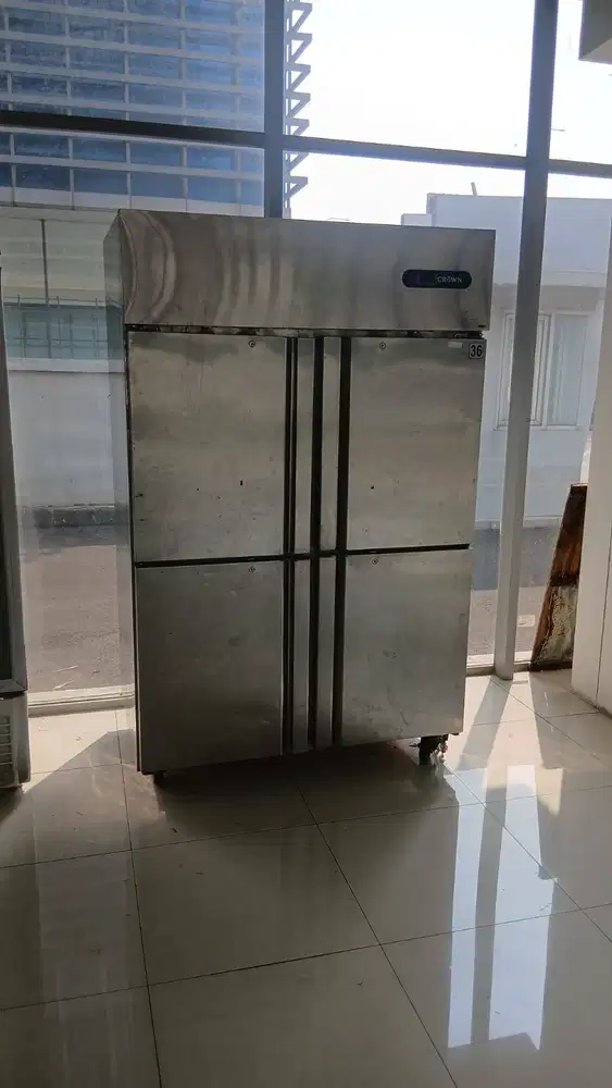 Dijual Freezer dan Chiller Crown Bekas, EX-RESTO