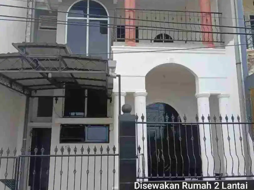Disewakan Rumah 2 lantai di Perum. Lili Boulevard Makassar