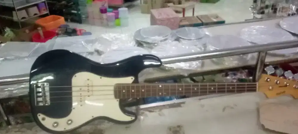 Gitar bass falcon