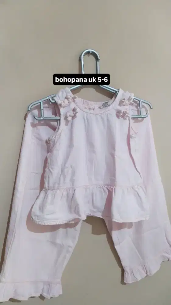 Bj bohopana anak perempuan
