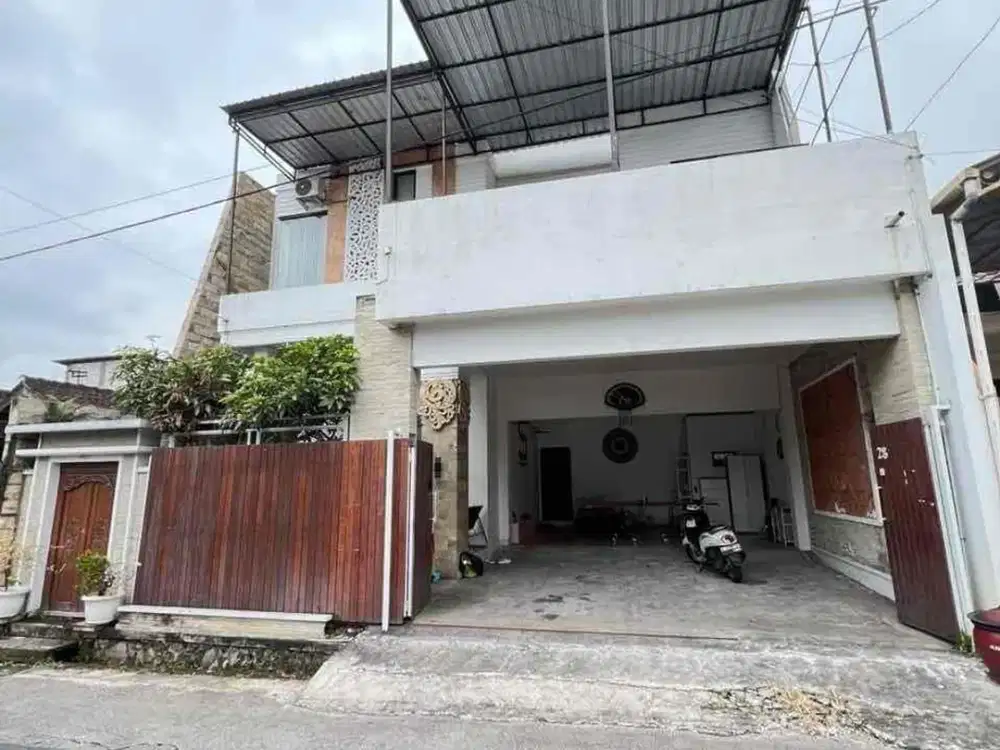Dijual Rumah Villa  Mewah Semi Furnish Siap Huni di  Batu, Malang