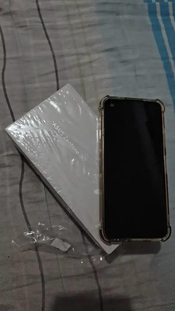Asus Zenfone 10 8/128GB TAM - HP BOX CAS LAIN - MULUS