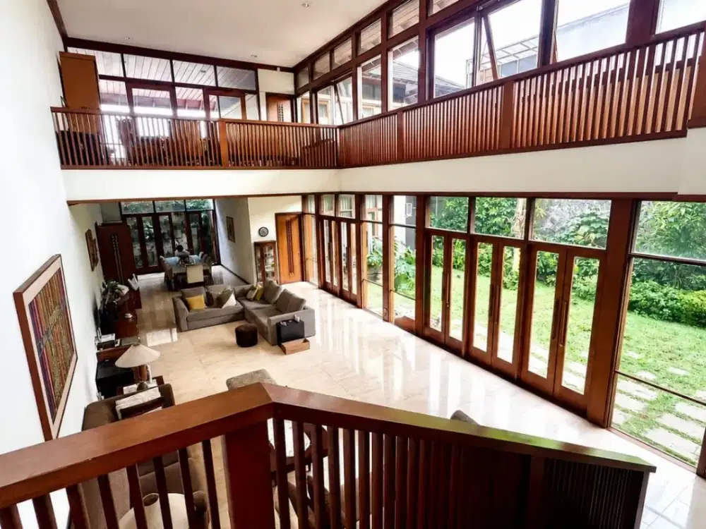 Dijual Rumah Lux Siap Huni Modern Minimalis Lokasi di Mainroad Dago Bandung