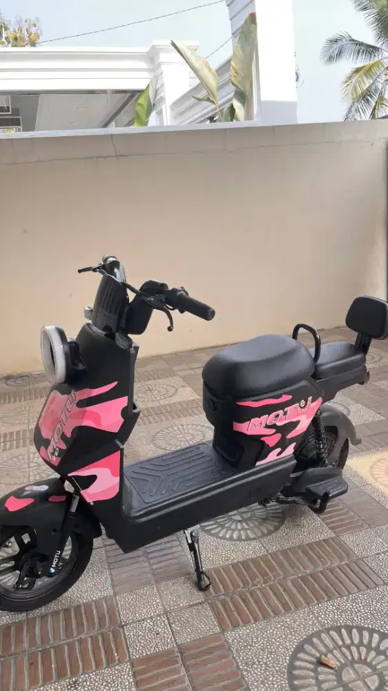 Sepeda Listrik Motu Pink