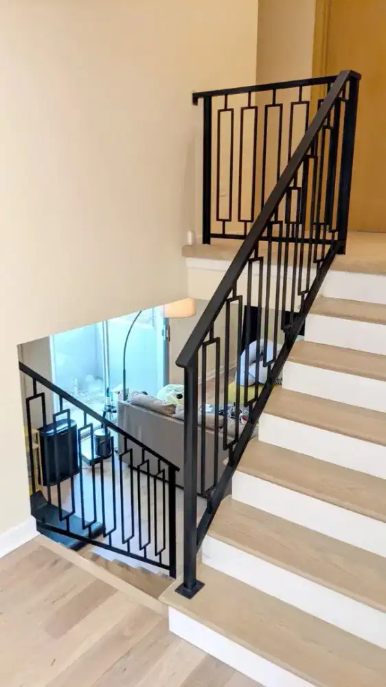 Railing Tangga Minimalis Kombinasi