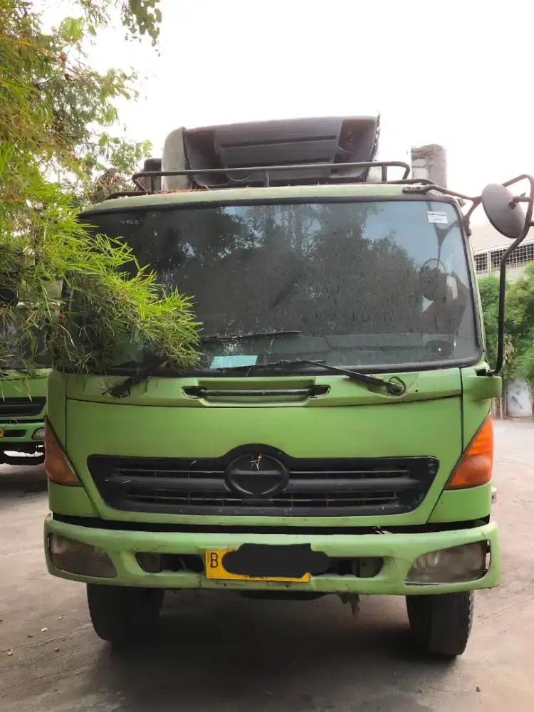 Hino FL 1 JN 2006