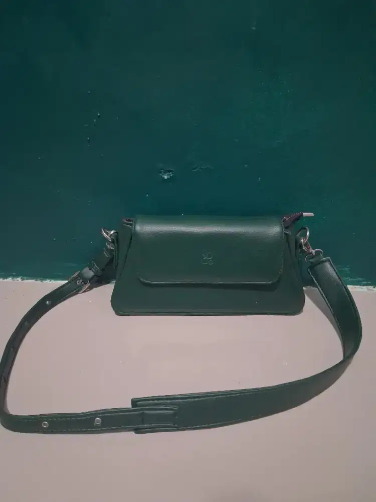 Sling bag prior
