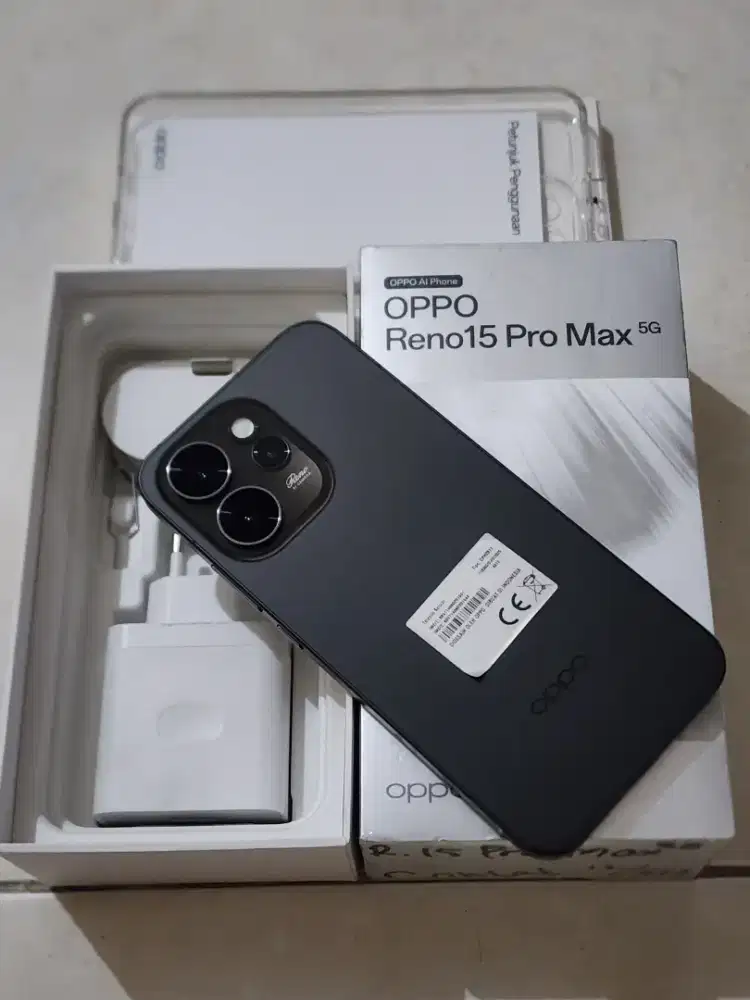 Oppo Reno 15 Pro Max 5G 12/512Gb, warna Coklat, kondisi 99,9% Sempurna