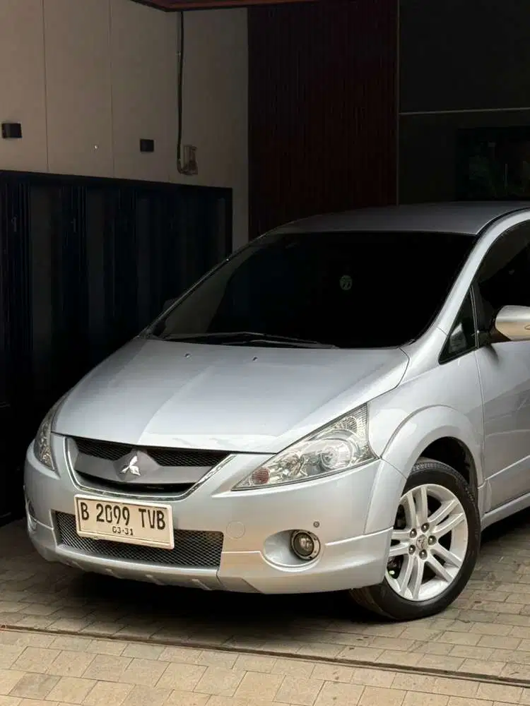 Mitsubishi Grandis GT 2008