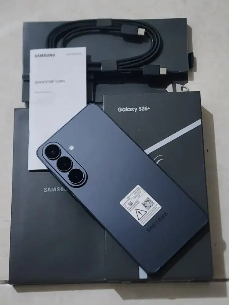 Samsung S26 Plus 5G 12/256Gb, warna Hitam SEIN, Kondisi 99,9% Like New