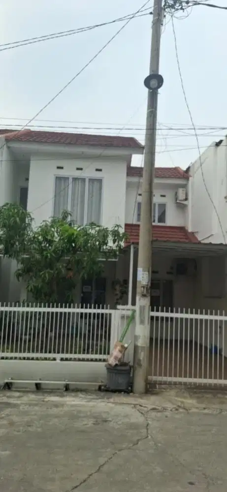 Disewakan rumah di dalam lingkungan perumahan 5 menit dari bandara SSK