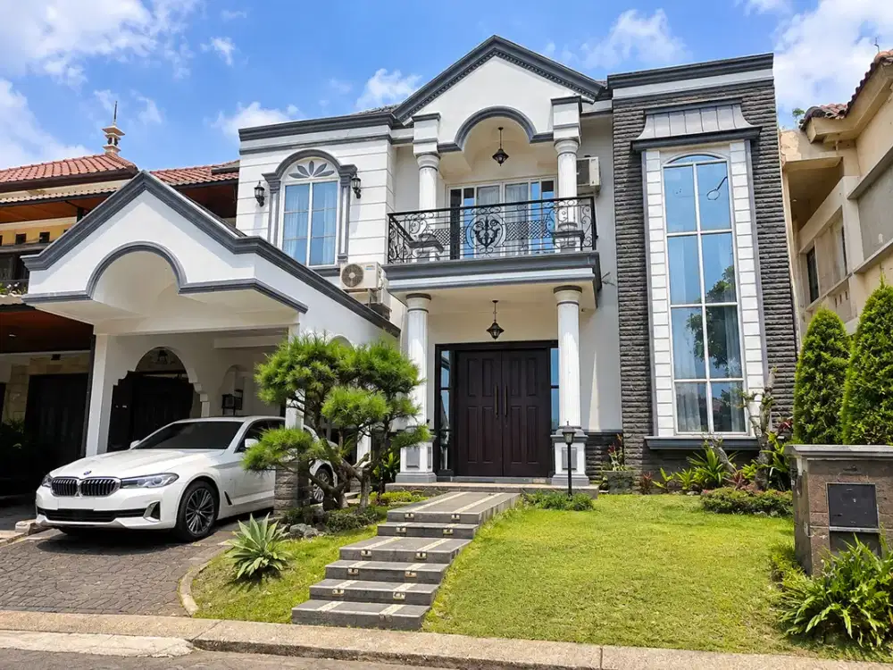 Rumah 2 lantai model neo klasik dan siap huni di Legenda Wisata