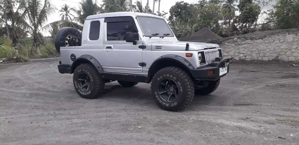Suzuki Jimny 1984 Bensin
