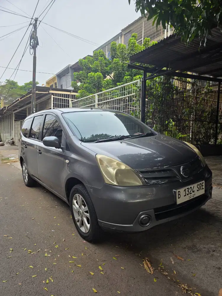 Dijual Nissan Grand Livina