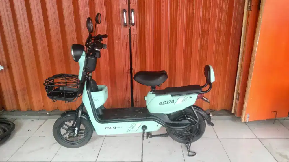 Di nual sepeda liatrik normal lengkap aki baru semua