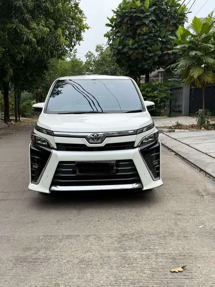 Toyota Voxy 2018 Bensin