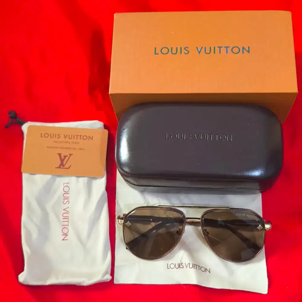 Kacamata Louis Vuitton