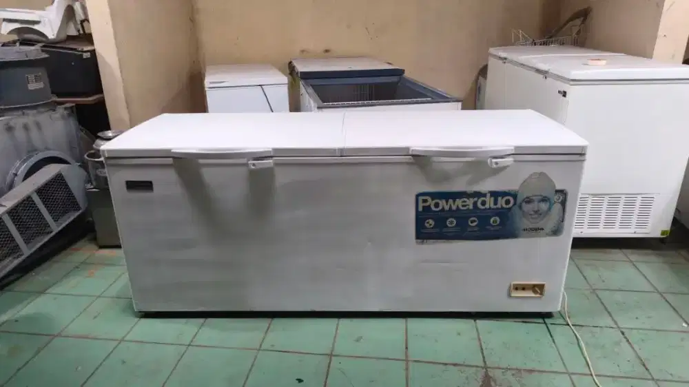 FREEZER BOX 

Merk MODENA 
Model MD65W
Kapasitas 650 L
Mesin ori