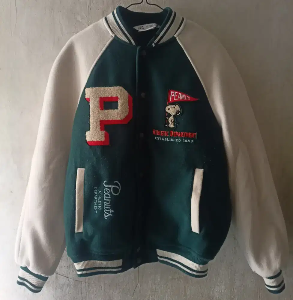 JAKET BOMBER VARSITY BRAND ORIGINAL.