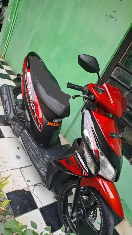 VARIO OLD KOMPLIT B DKI MESIN BODY MULUS JOS SIAP LUAR KOTA SEHAT  JOS
