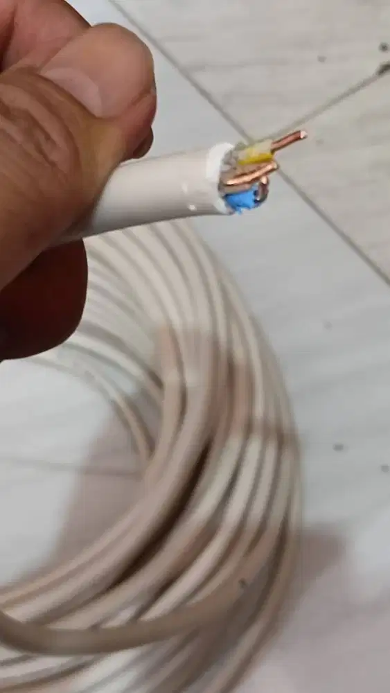 Di jual kabel roll dengan 3 helai tembaga didalamnya