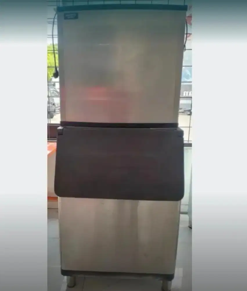 Mesin es batu AucmA