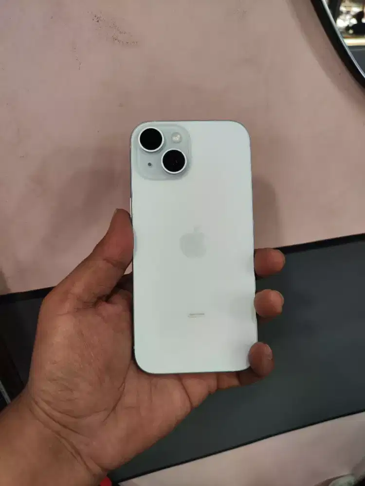 Iphone 15 128gb Ibox Garansi on Maret 2027
