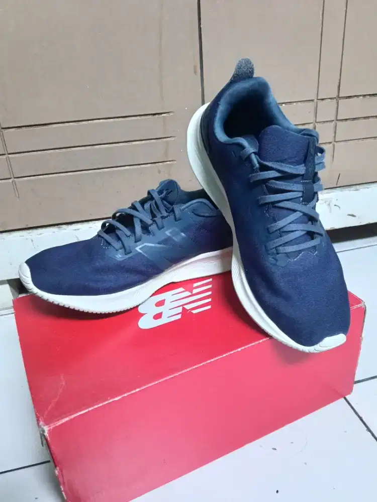 Sepatu new balance
