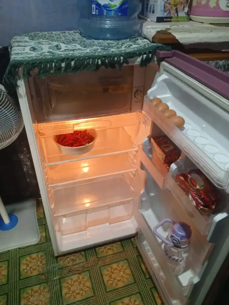 Jual rak kulkas berbagai merek,kulkas lama ataupun kulkas baru