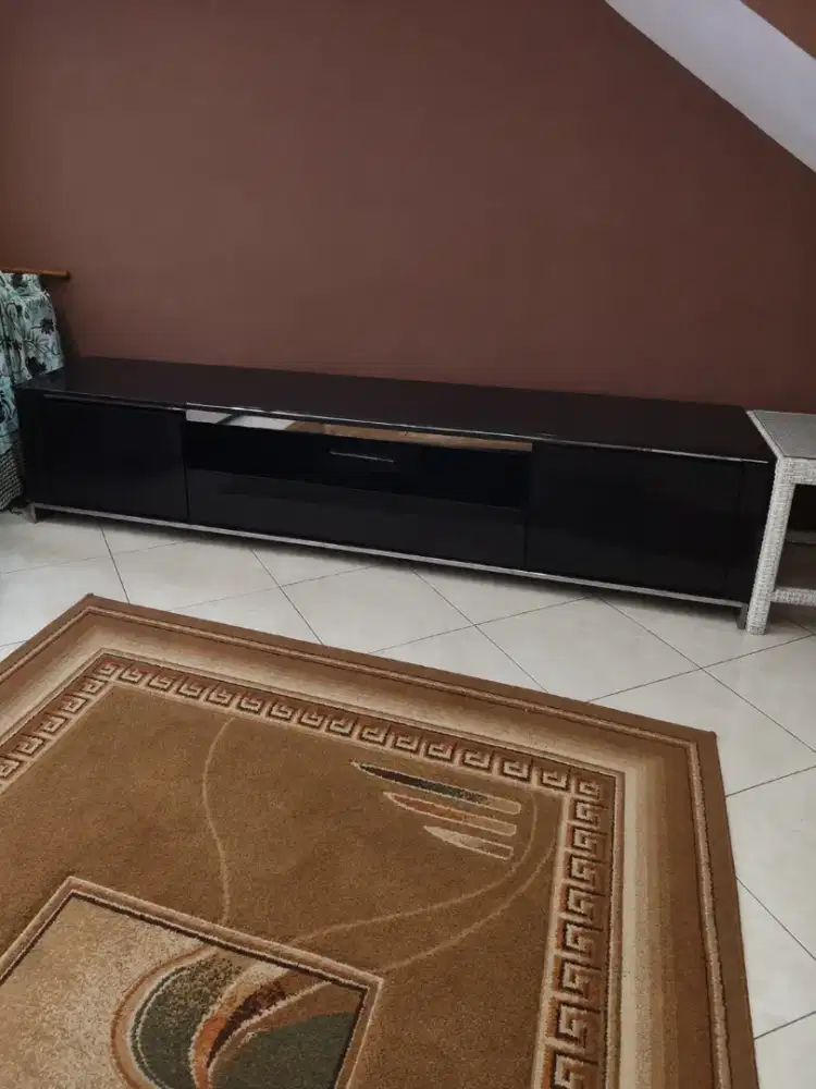 Meja TV: Meja TV Minimalis Informa Hitam High-Gloss (nego)