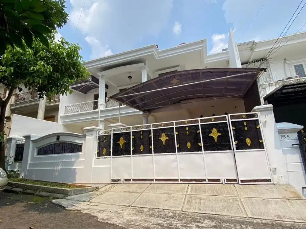 Rumah 2 Lantai dalam Komplek Cinere, Luas dan Strategis!