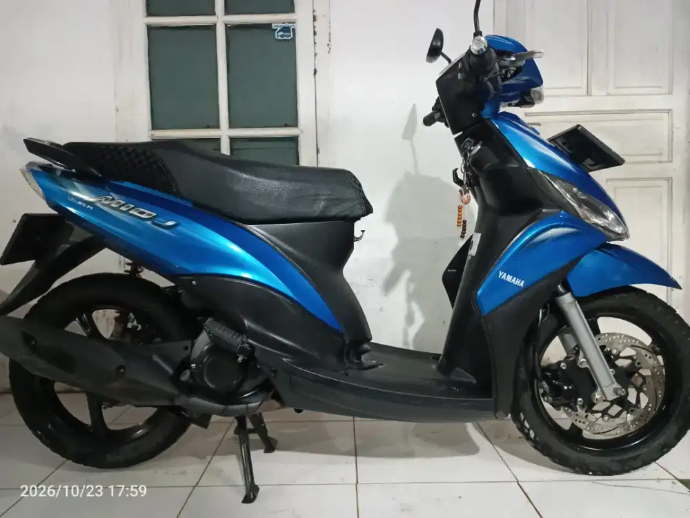 Mio J tahun 2012 warna biru