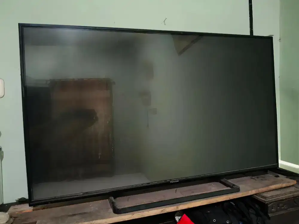 Televisi merk panasonic