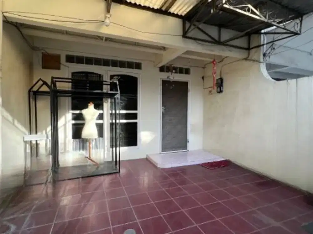 Rumah 2 Lantai Disewakan Di Kelapa Gading Lokasi Strategis dekat Stasiun LRT, Minimarket, Resto