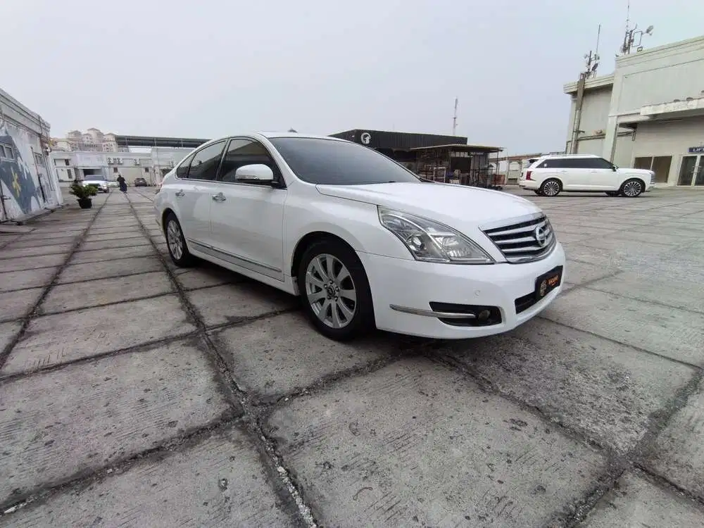 Nissan Teana  XV AT 2011 Bensin