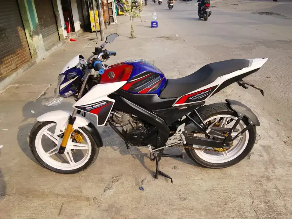 Vixion 2013 ss lngkap mesin Alus masih stdr pbrik