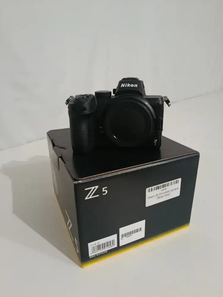 Nikon Z5 Masih baru BO